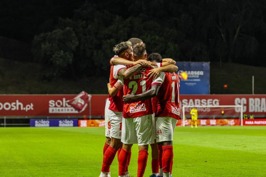 Futebol: Moreirense FC, Vitória SC e SC Braga entram hoje em ação SCB Macabbi SC Braga
