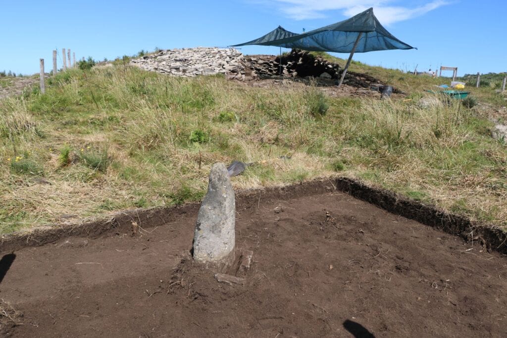 Vila Verde: Arqueólogos encontram achado de 6 mil anos na nascente do rio Neiva arqueologos Vila Verde monte oural neiva