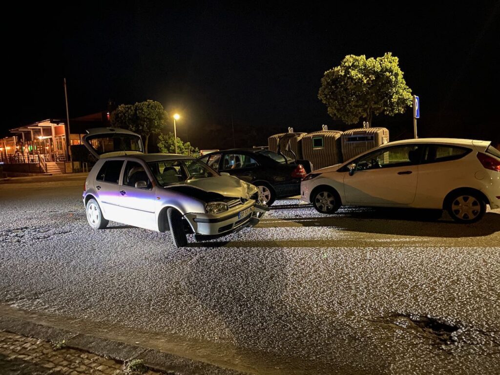 Esposende: Um detido, um ferido e três carros sinistrados após acidente acidente esposende marinhas - 1