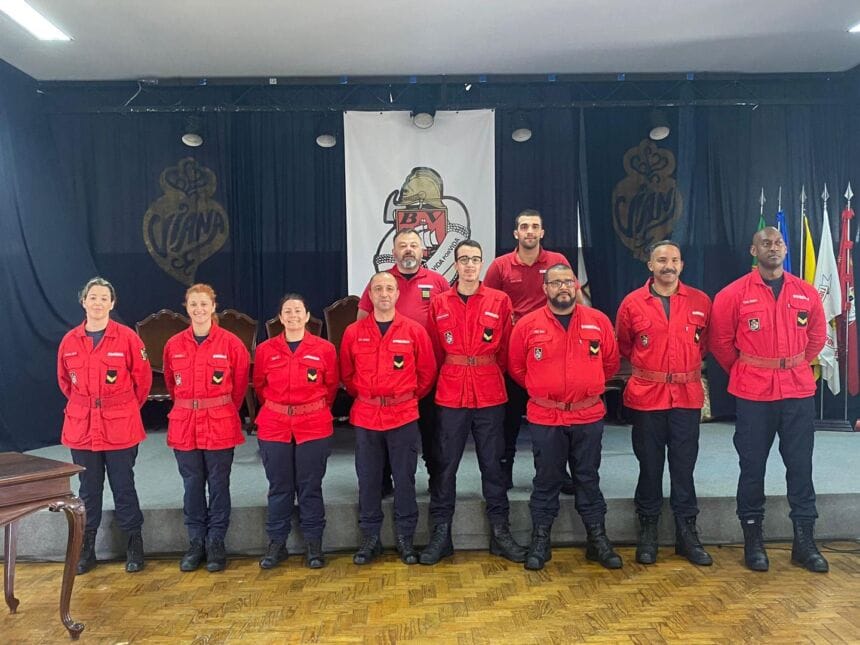 Viana: Nove novos bombeiros receberam as "divisas" nos Voluntários Bombeiros Viana do Castelo