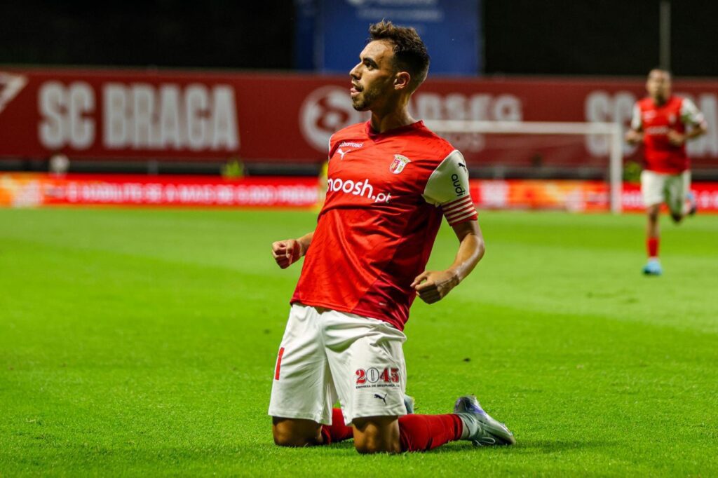 Futebol: E bastou acelerar. SC Braga vence israelitas e já vê “servettes” SCB Macabbi SC Braga