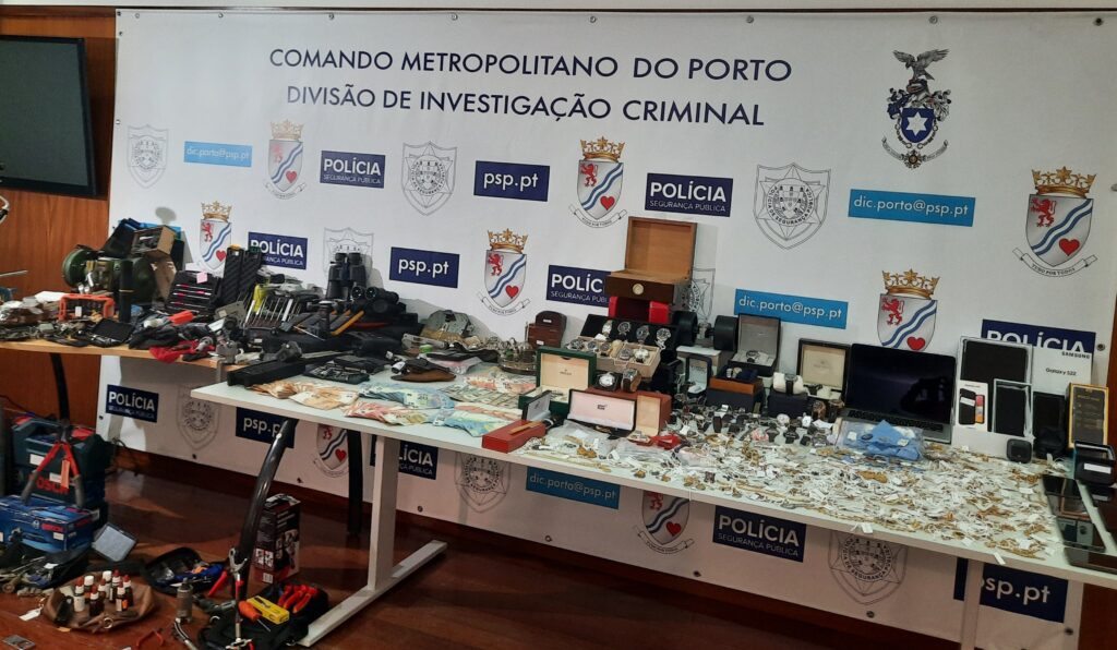 Braga furto residencia