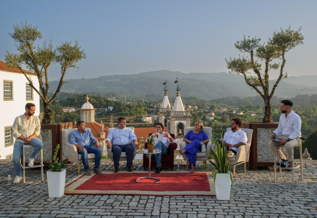 Fernando Daniel atua na Póvoa de Lanhos e é à borla foto Conferencia de Imprensa