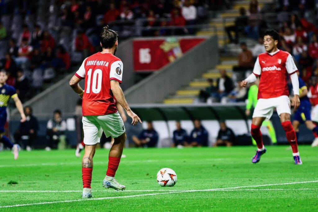 Futebol: Estrela de Davi sorriu ao Bruma. SC Braga entra a vencer na “nova” Liga Europa SC Braga Maccabi Tel Aviv 4