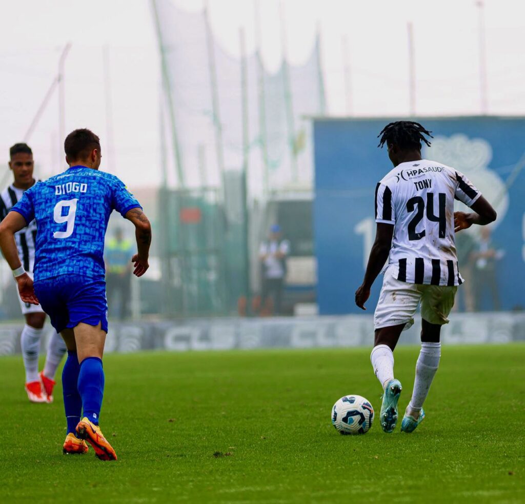 Futebol: Vianense "cai" da Taça de Portugal aos pés do Portimonense SC Vianense 1 3 Portimonense 9