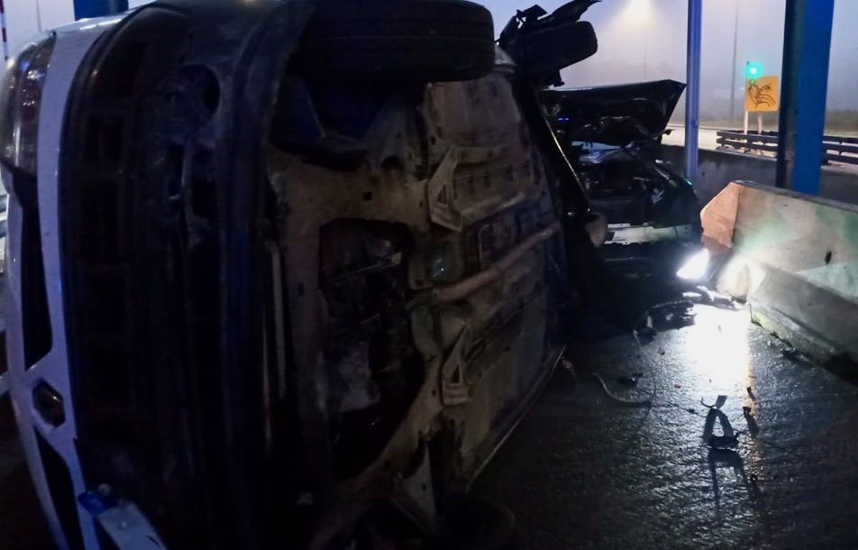 Barcelos: Colisão na portagem da A11 em Barcelos provoca três feridos Acidente A11 Barcelos - 3