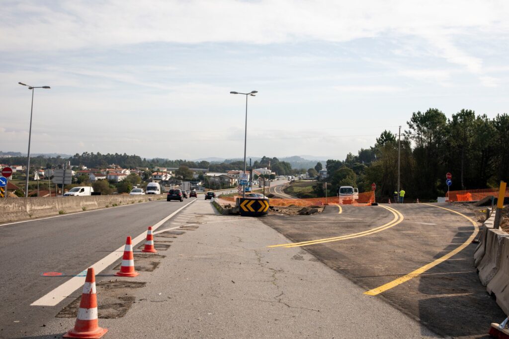 Barcelos: EN103 com desvio devido a obras na Circular EN103 Barcelos desvio 1