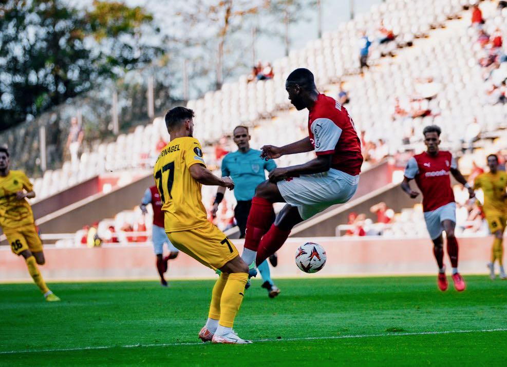 Futebol: SC Braga “intranquilo” perde frente ao Blodo SC Braga Blodo