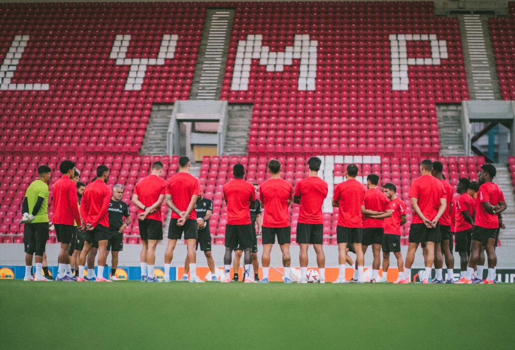 Futebol: Carvalhal quer SC Braga "ao melhor nível" para vencer na Grécia SC Braga