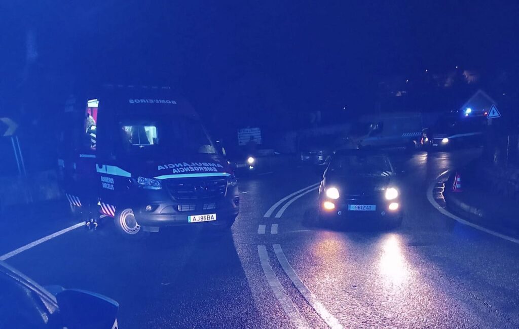 Barcelos: Colisão entre dois carros na EN205 resulta em três feridos Ucha acidente Barcelos colisao