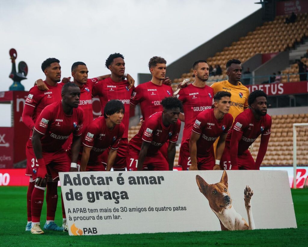 Futebol: Gil Vicente sai da boca de cena para "estrelar" três serenatas à chuva gil amadora 1