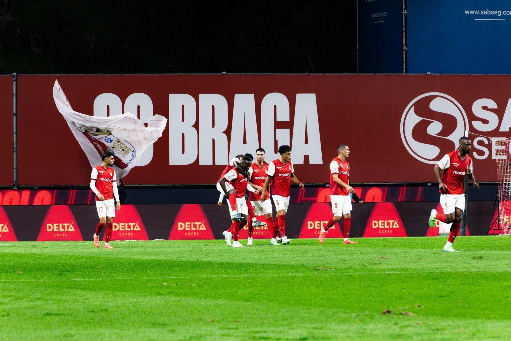 Futebol: SC Braga só aguentou 45 minutos e perde nos descontos Sc braga