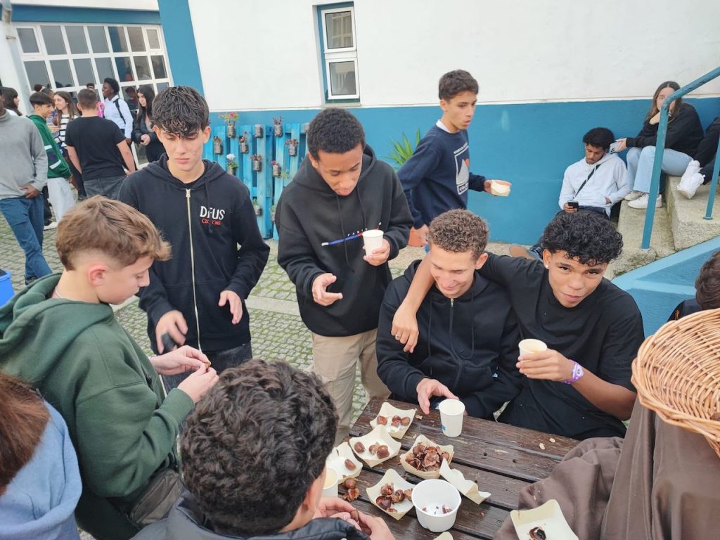 Esposende: Castanha assada invadiu Escola Profissional EPE Magusto esposende