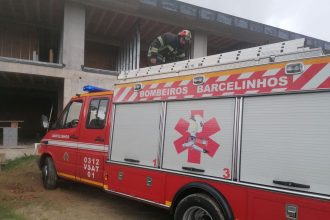 acidente trabalho barcelos queda obra