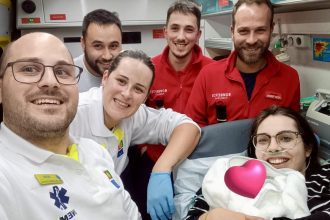 famalicao bombeiros bebe
