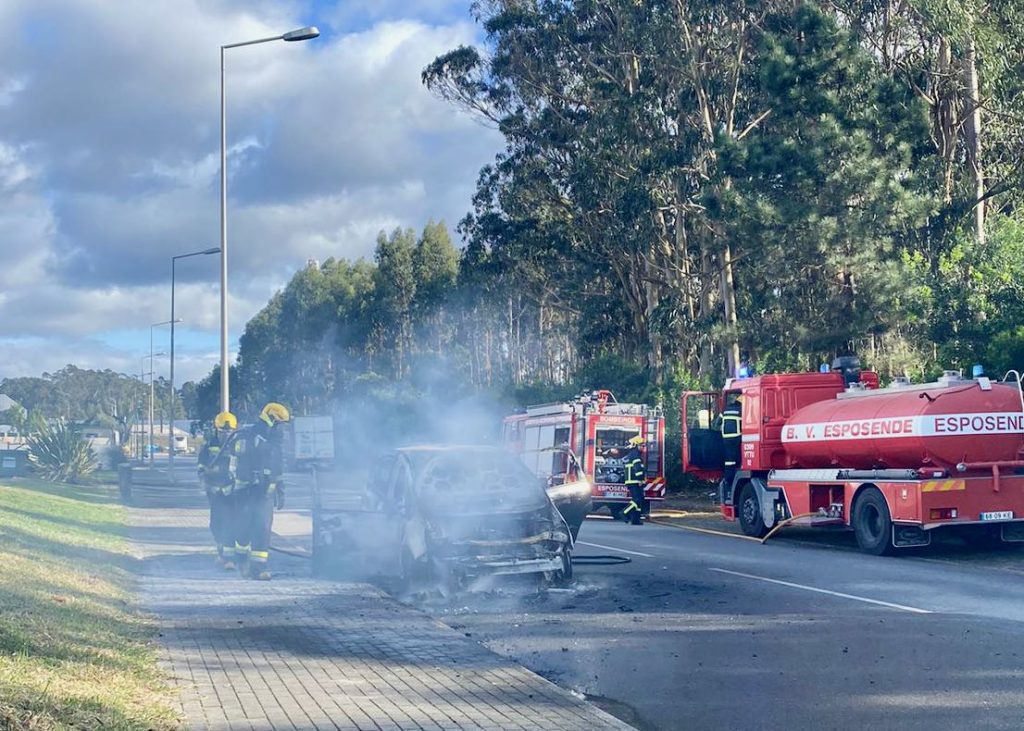Incendio zona industrial gandra esposende - 1