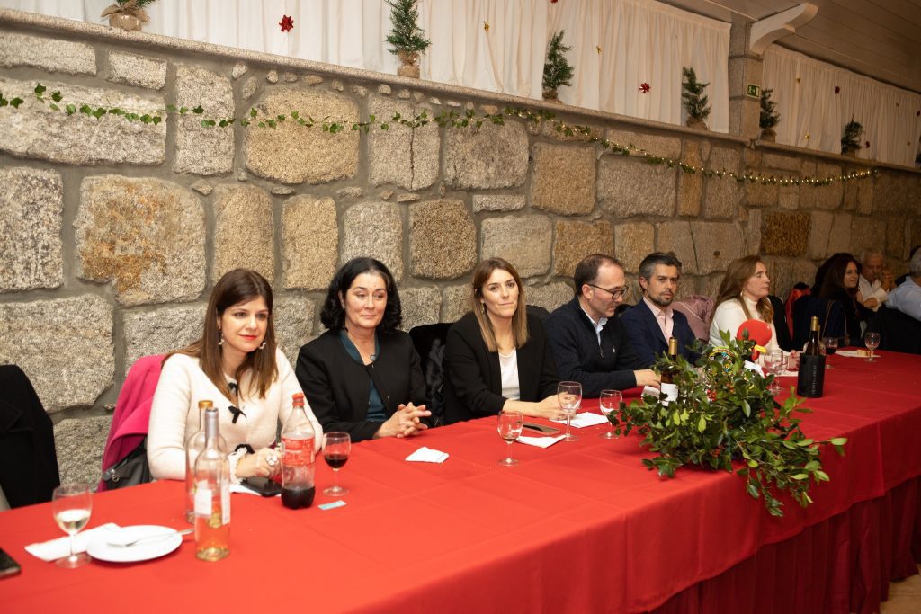 Barcelos: "Comboio" socialista aproveita Natal para arrancar. Armandina Saleiro projeta vitória Jantar PS 4