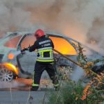carro arde paredes de coura