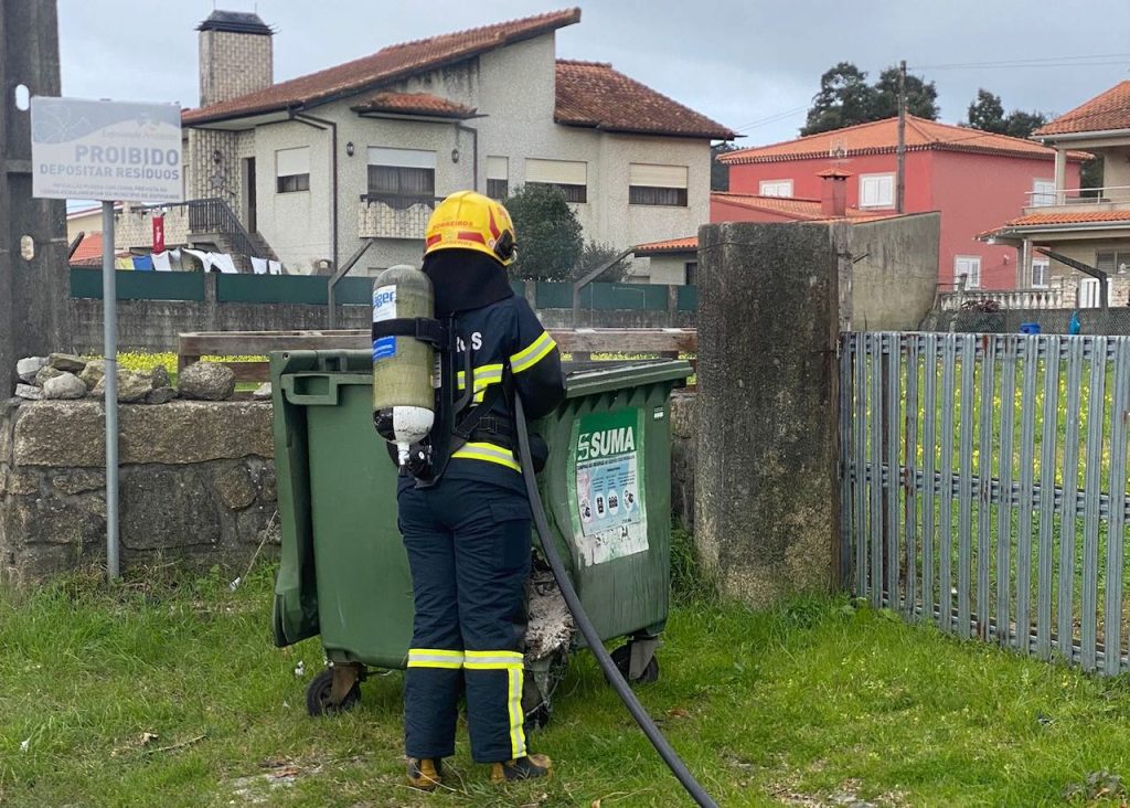 incendio contentor esposende - 3