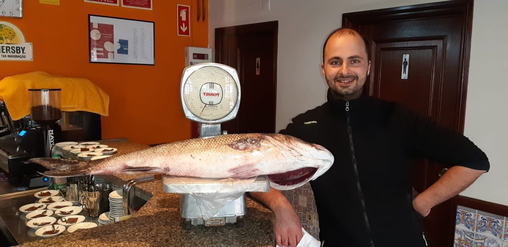 Luis Miranda pesca robalo