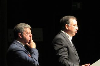 padre candido sa e antonio araujo administrador colegio d diogo sousa - 1