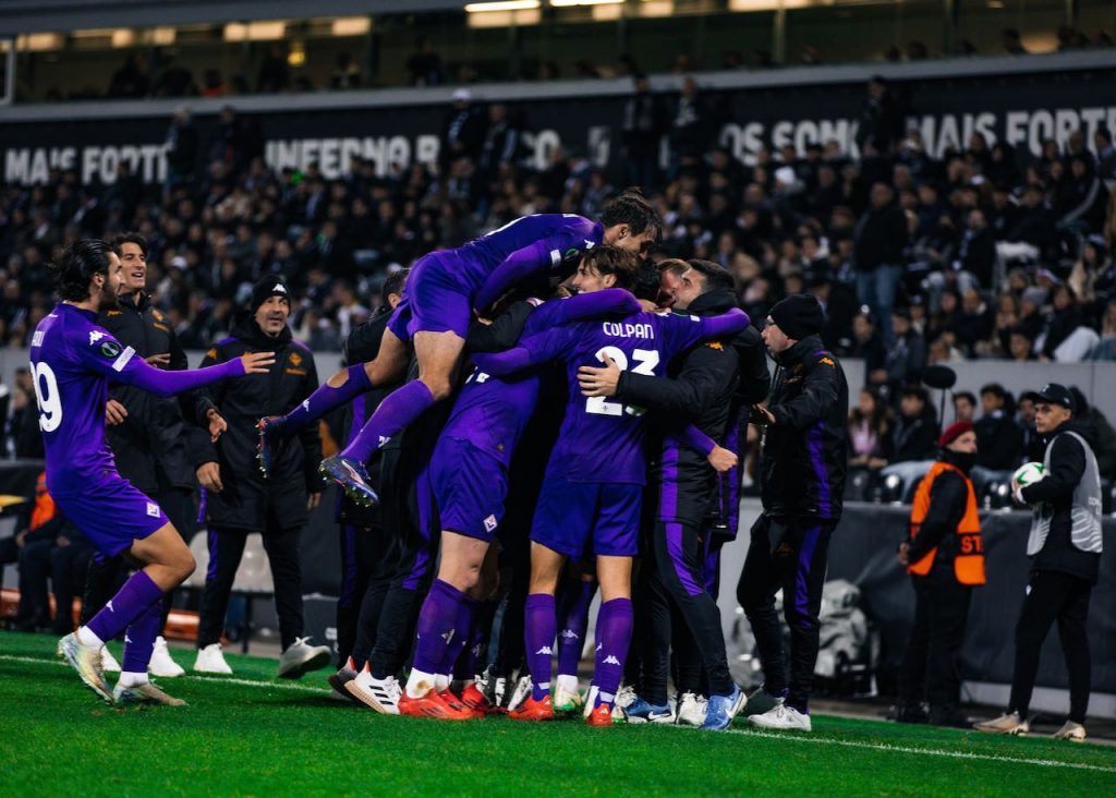 Futebol: Vitória SC empata com Fiorentina e confirma 'oitavos' da Liga Conferência vitoria sc fiorentina E24 - 4