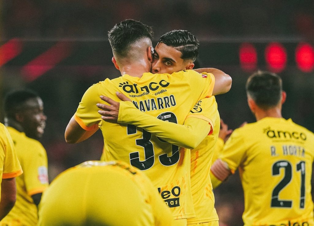 Futebol: SC Braga dá "duas pedradas" na Luz e soma triunfo importante na luta pelo topo SC Braga Navarro