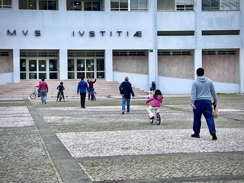 Braga: Mais de 550 foram à Praça da Justiça aprender a pedalar pedalar braga ciclavel bicicleta - 1