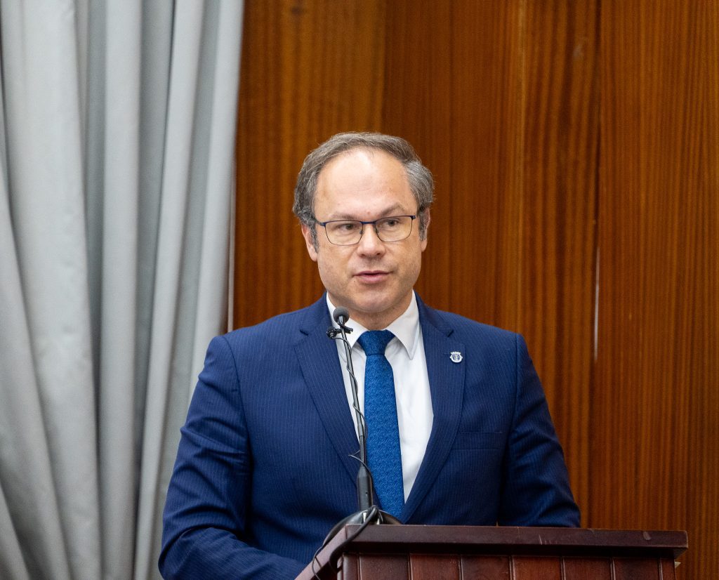 P1025593