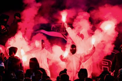 Pirotecnia futebol claques
