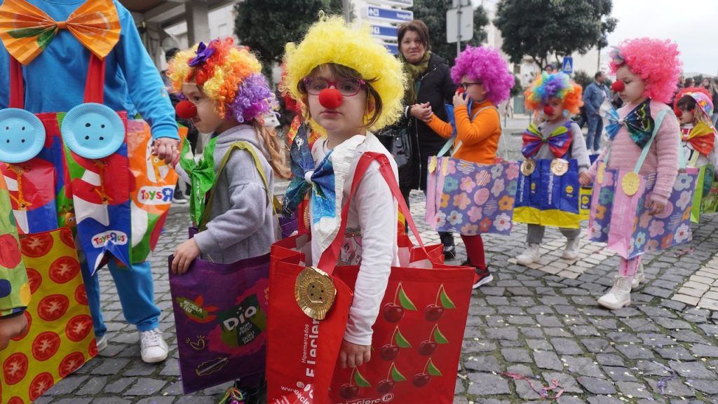 desfile de carnaval esposende ambiente fantasia 158