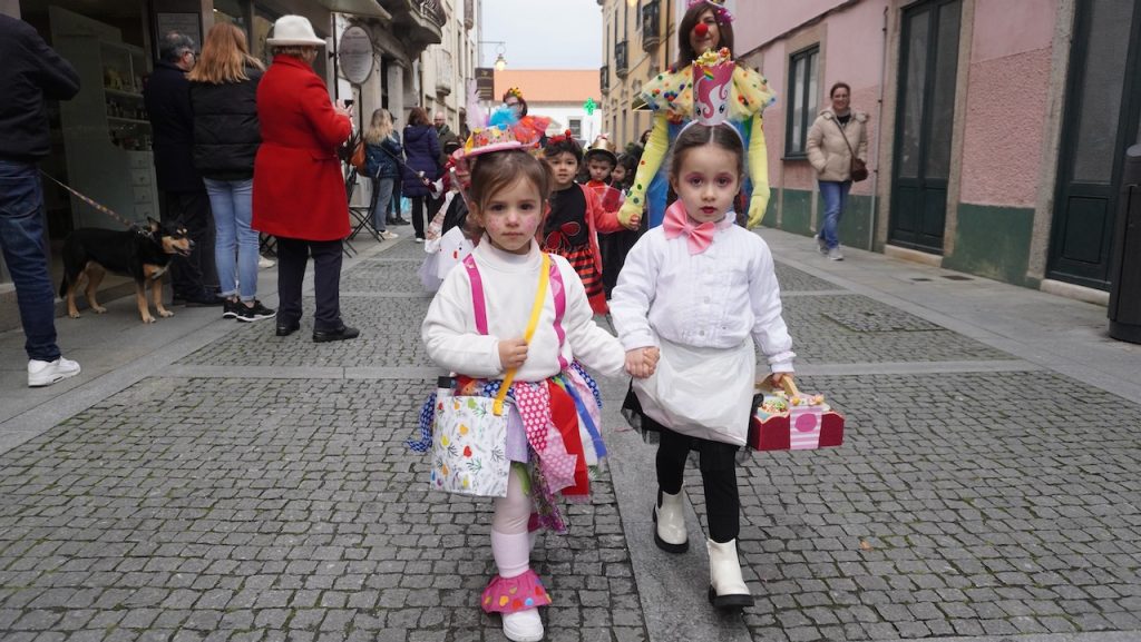 desfile de carnaval esposende ambiente fantasia 23