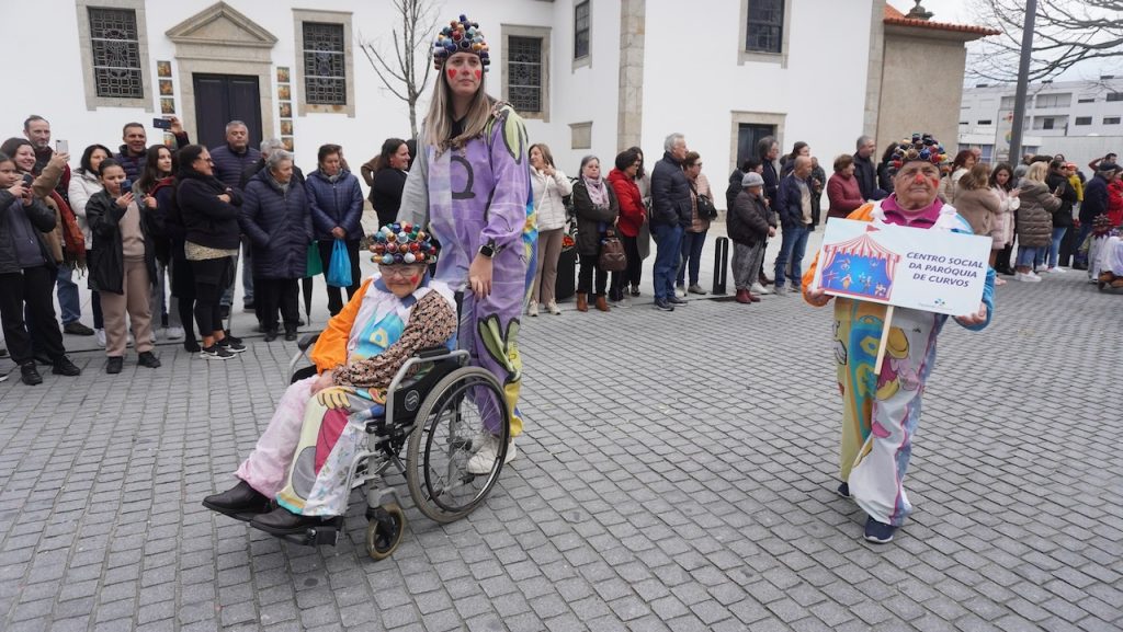desfile de carnaval esposende ambiente fantasia 38