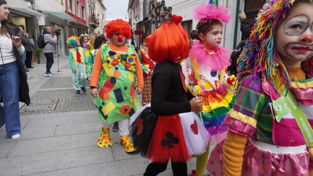 desfile de carnaval esposende ambiente fantasia 4