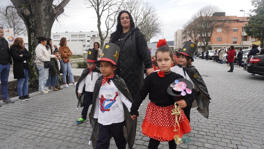 desfile de carnaval esposende ambiente fantasia 52