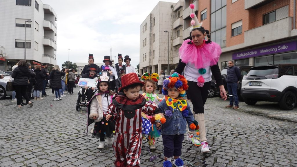 desfile de carnaval esposende ambiente fantasia 88