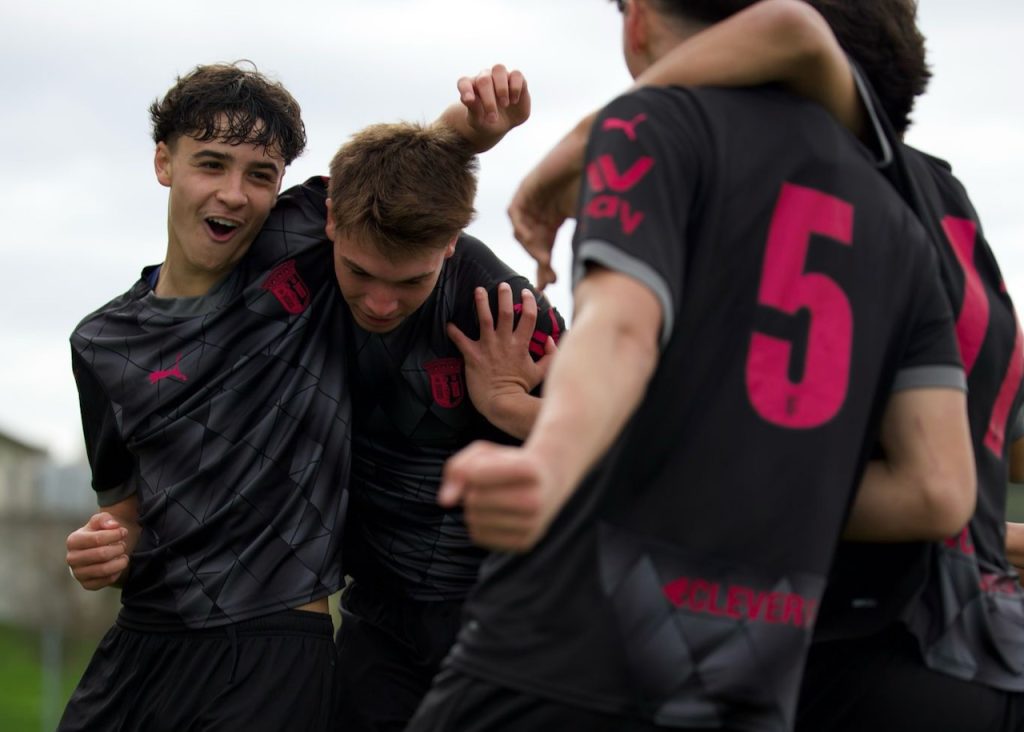 Futebol: Bis de Gustavo Fonte na vitória do SC Braga "b" frente ao Benfica SC Braga sub16