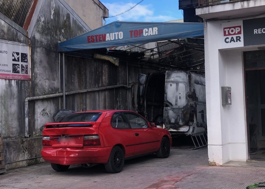 Braga: PJ investiga. Arderam quatro carros durante a madrugada na cidade Braga carros ardem