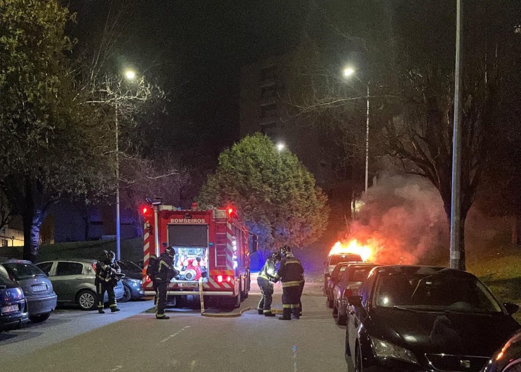 Incendio braga carrinha bombeiros