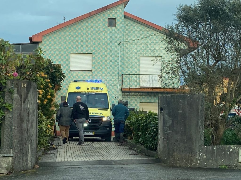 Esposende: Apanhado por máquina agrícola em Apúlia. É ferido grave Acidente de trabalho Apulia - 1