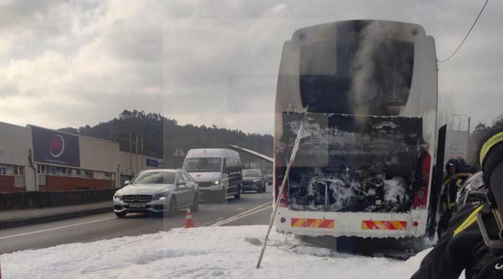 Incendio em autocarro da mobilidade cavado Braga