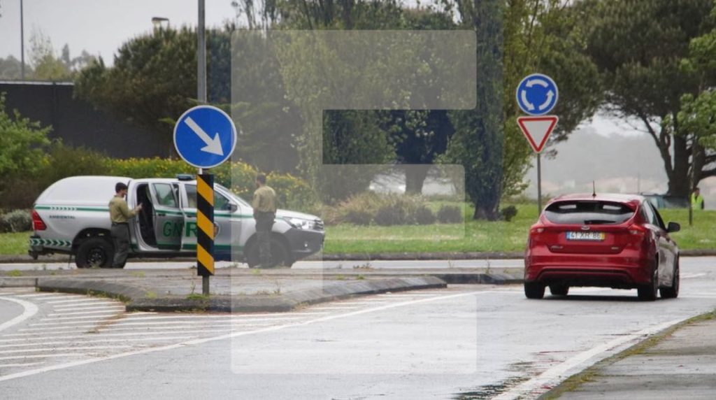 Esposende: E voltaram à ourivesaria Chavães. Agrediram e fugiram. Ainda realizaram um "carkjacking" Carjacking esposende ourivesaria assalto chavaes