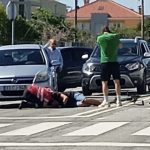 Esposende bicicleta colhida por carro