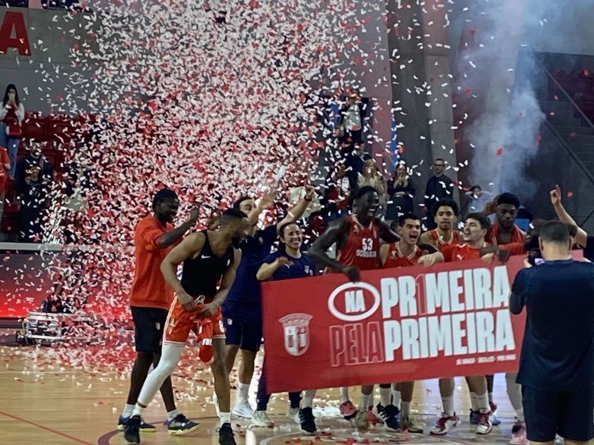 Basquetebol: Histórico. SC Braga sobe à LBP Sc Braga basquetebol