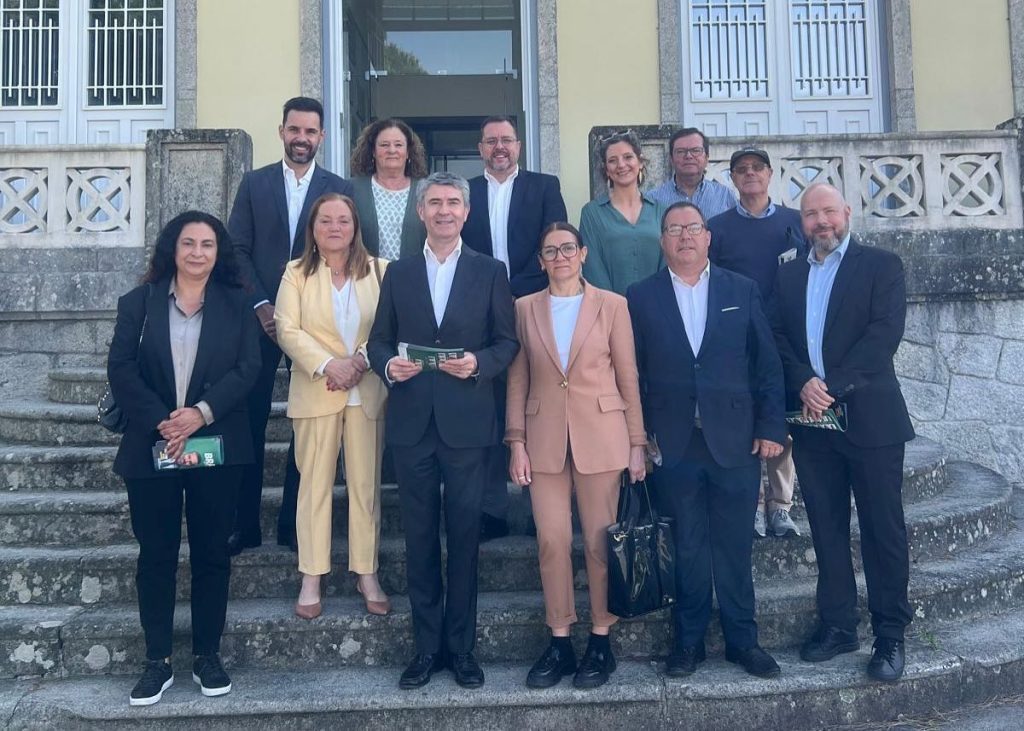 Legislativas: José Luís Carneiro esteve em Esposende e destacou papel Santa Casa na saúde e apoio social Jose Luis Carneiro Esposende campanha PS legislativas - 4