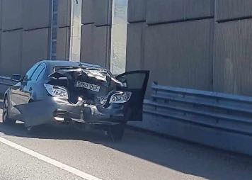 A3: Mota incendeia-se após colisão com carro. Há um ferido grave acidente A3 Porto Braga motociclo