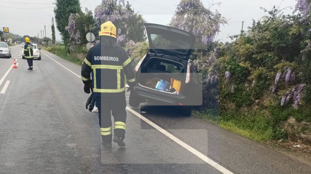 Esposende: Acidente na EN13 faz um ferido acidente EN13 Fão apulia - 1