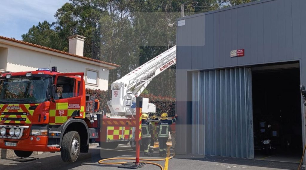 Barcelos: Incêndio em unidade industrial mobilizou bombeiros incendio unidade fabril Barcelos