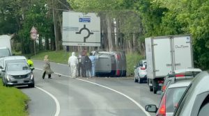Viana: Vídeo mostra resgate de jovem encarcerado no carro em Alvarães acidente alvaraes resgate EN103 Viana do Castelo