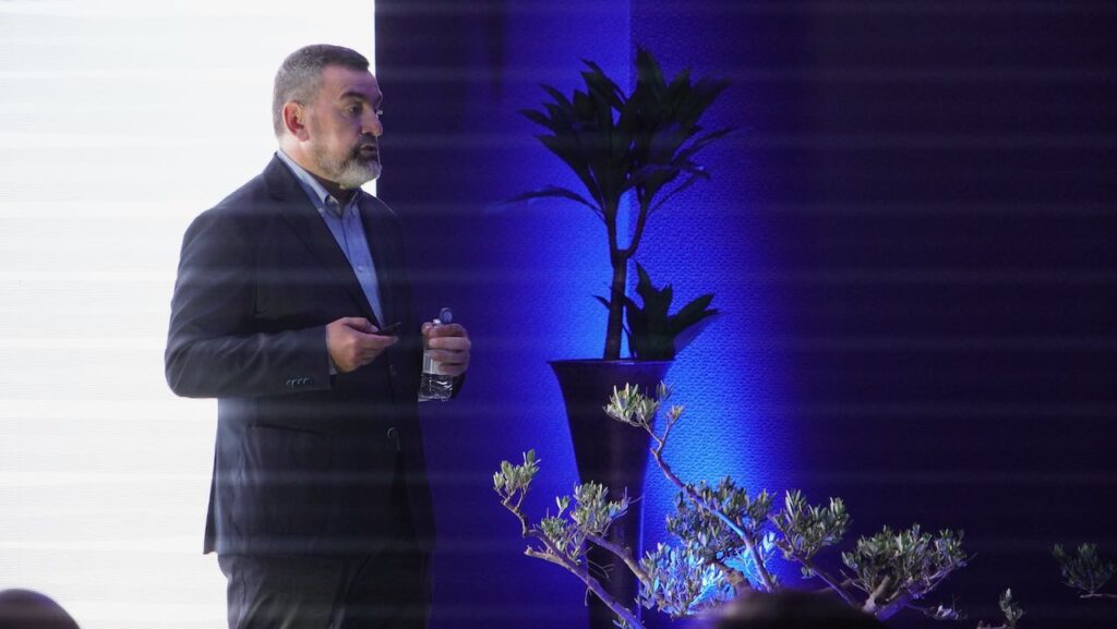 Braga: Formação e saber lidar com os riscos num futuro "IA" mas humanizado ADN Braga connect IA humanizar